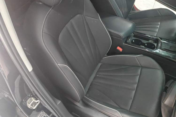 Used Volkswagen Passat 2024 330TSI Elite Edition Right Front Seat