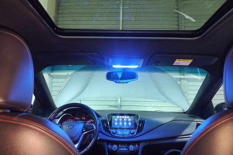 Used Chevrolet Monza 2019 RS 330T Automatic Comfort Edition China VI Standard Headliner