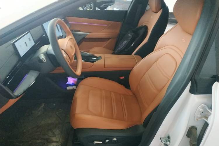 Used Dongfeng eπ eπ007 2024 Range-Extended 200 RuYi Edition