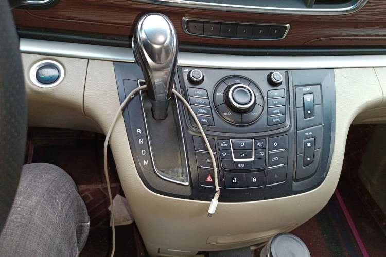 Used Buick GL8 2014 2.4L LT Luxury Business Executive Edition Gear Lever