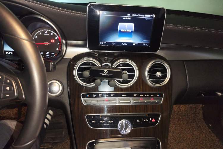 Used Mercedes-Benz C-Class 2015 Facelift C 180 L