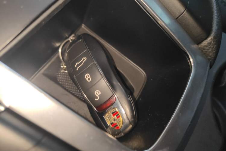 Used Porsche Macan 2018 Macan 2.0T Vehicle Key