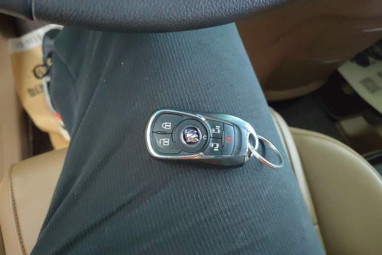 Used Buick GL8 2020 ES Land Cruiser 653T Luxury Edition