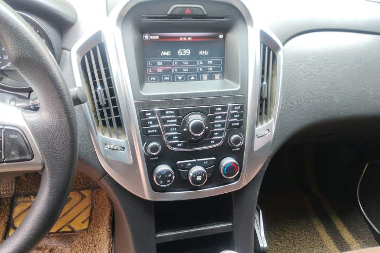 Used JMC Yuhu 5 2018 2.4T Classic Edition Diesel Manual 4x4 Luxury Long-Wheelbase JX4D24A5L