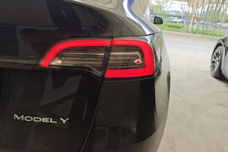 Used Tesla Model Y 2022 Revised Version Rear-Wheel Drive Exterior 3