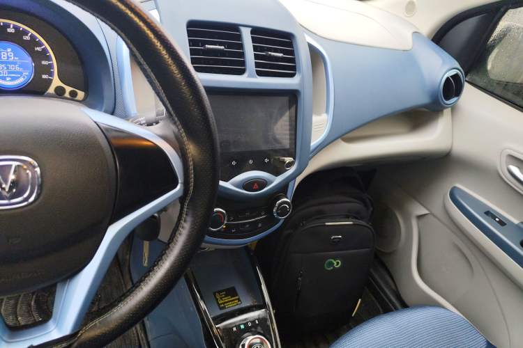 Used CHANGAN OSHAN Benni E-Star 2021 National Edition Colorful Version Lithium Iron Phosphate (31.86 kWh) Audio And AC Panel