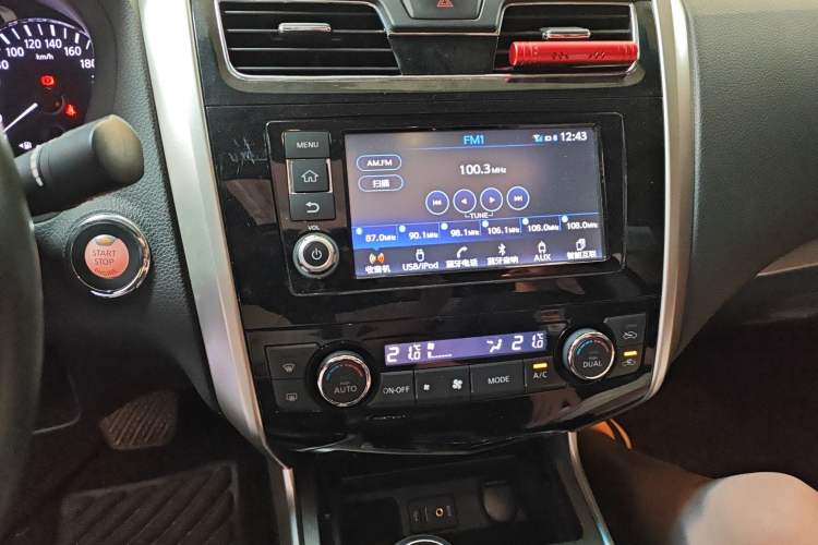 Used Nissan Teana 2016 Revised Version 2.0L XL Comfort Edition Audio And AC Panel