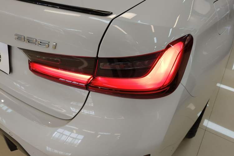 Used BMW 3 Series 2024 325i M Sport Night Edition Package Right Rear Taillight