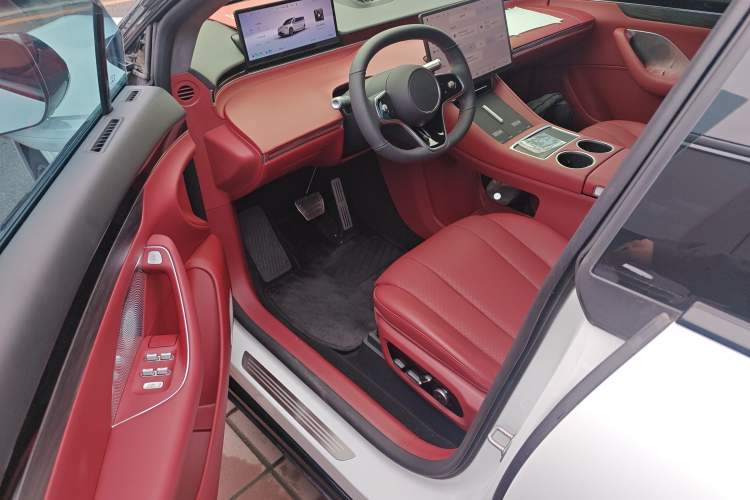 Used Hima Luxeed R7 2025 Range-Extended Version 251 km Max
