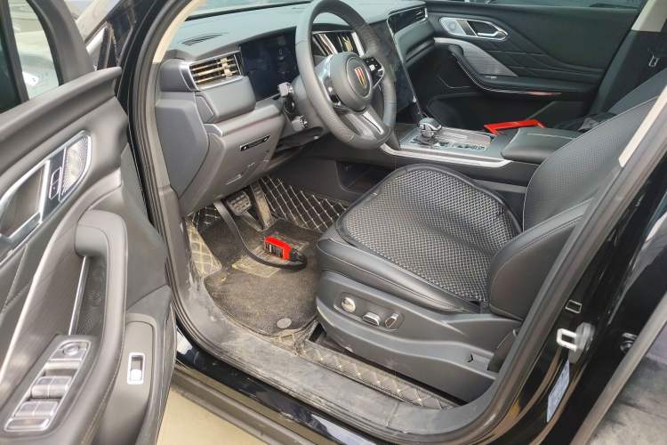 Used Hongqi HS7 PHEV 2024 2.0T PHEV Four-Wheel Drive Flagship Edition 6 Seats Driver Seat