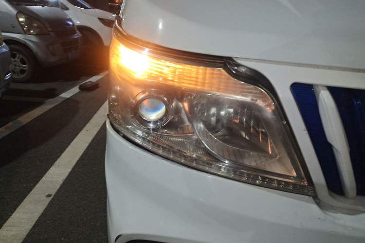 Used Chana Ruixing EM80 2022 Flat Roof with Liftgate 2 Seats 60kW 41.86kWh
