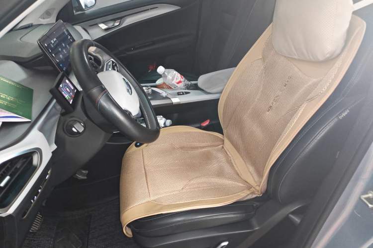 Used Geometry A 2019 High-Value Standard Range Cube Edition Left Front Seat