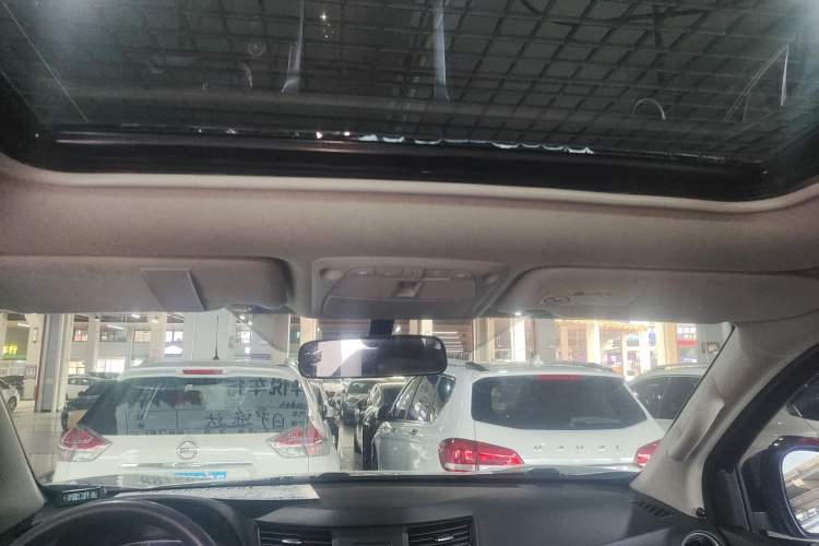 Used Nissan Terra 2018 2.5L Automatic 4x4 Luxury Edition