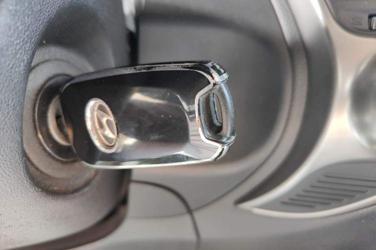 Used Hyundai ix35 2012 2.0L Automatic Two-Wheel Drive New Edition GL
