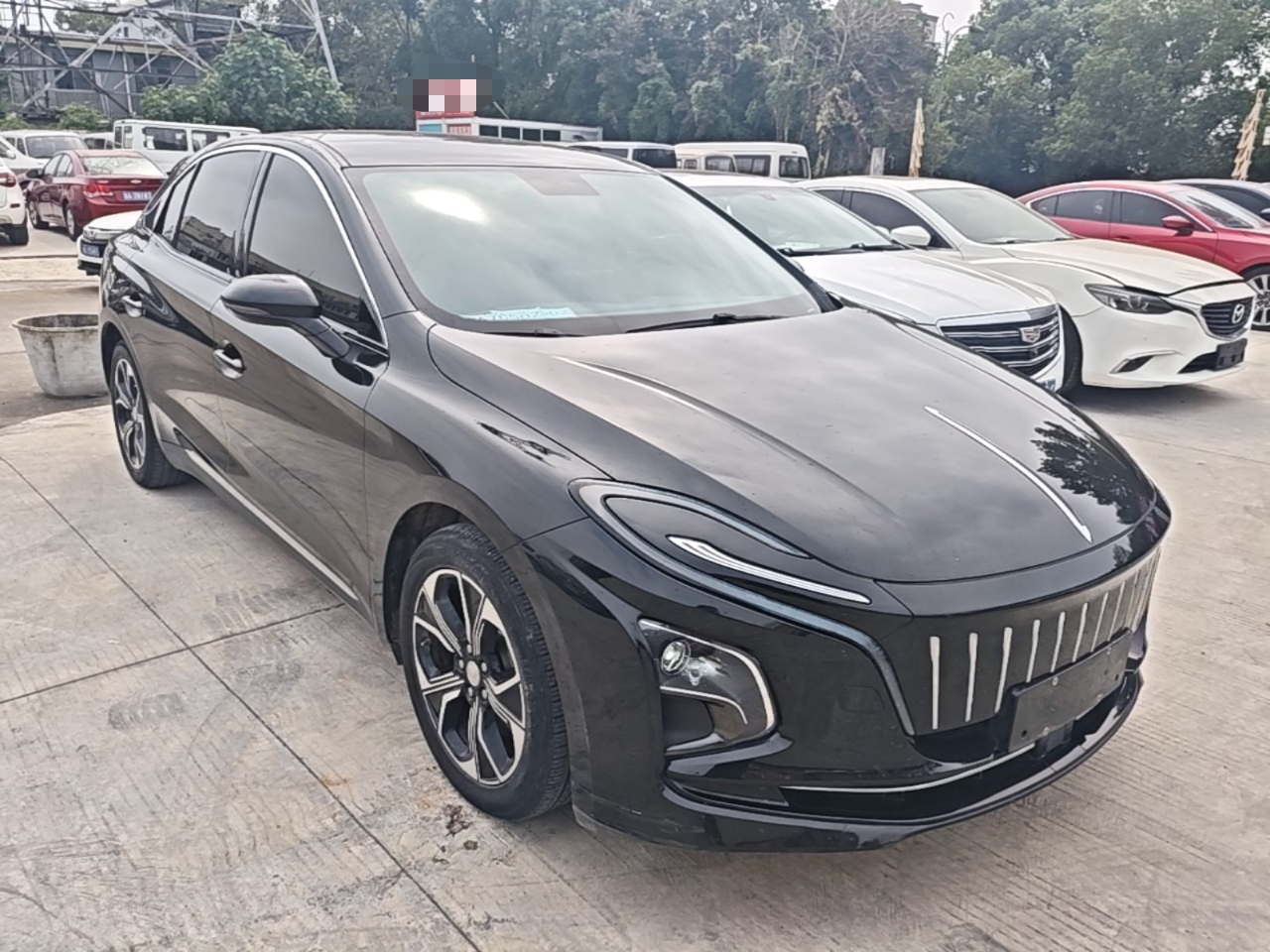 Hongqi E-QM5 2023 Revised Version Basic Travel Edition — снимка 3
