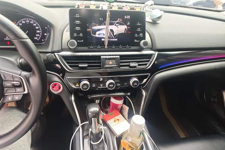 Used Honda Accord 2018 260TURBO Luxury Edition China V Emission Standard Audio And AC Panel