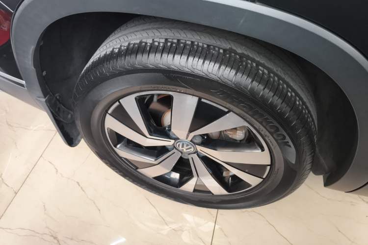 Used Volkswagen Tayron 2020 330TSI Two-Wheel Drive Luxury Smart Connectivity Version Right Rear Wheel Hub