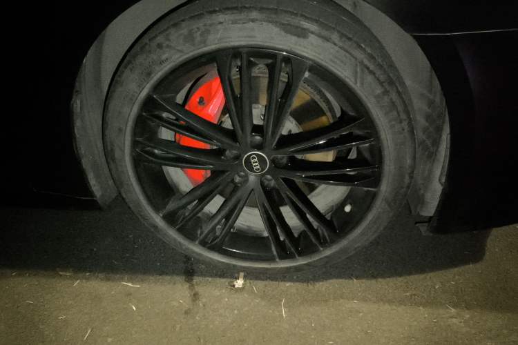 Used Audi A7L 2022 55 TFSI quattro S-line Zhiyuan Crystal Flow Package
