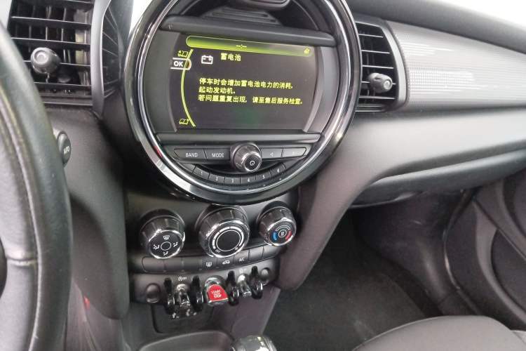 Used MINI MINI 2015 1.5T COOPER Fun Five-Door Edition
