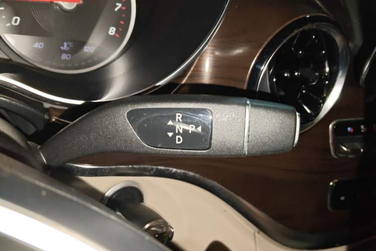 Used Mercedes-Benz V-Class 2022 V 260 Avantgarde Edition