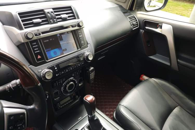 Used Toyota Prado 2016 3.5L Automatic VX NAVI Audio And AC Panel