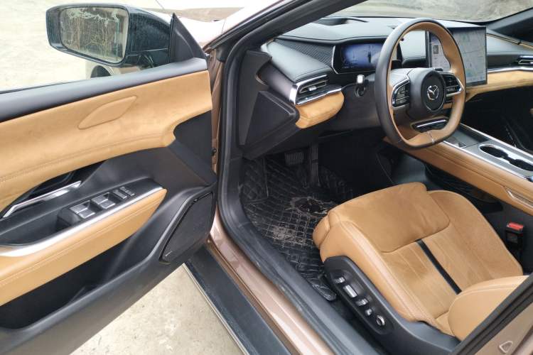 Used Mazda EZ-6 2024 Range-Extended 200 Luxury Edition
