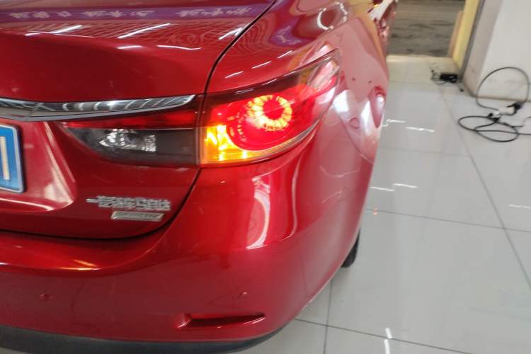 Used Mazda Atenza 2014 2.0L Blue Sky Luxury Edition Exterior 3