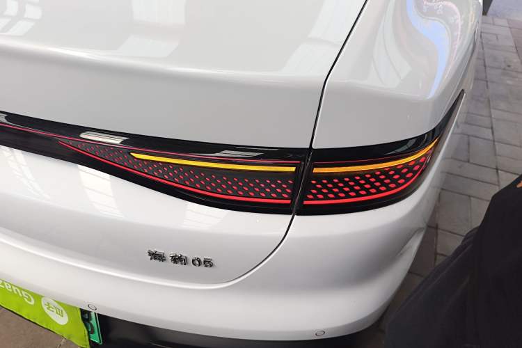 Used BYD Seal 05 DM-i 2025 DM-i Smart Drive 55KM Luxury Model Right Rear Taillight