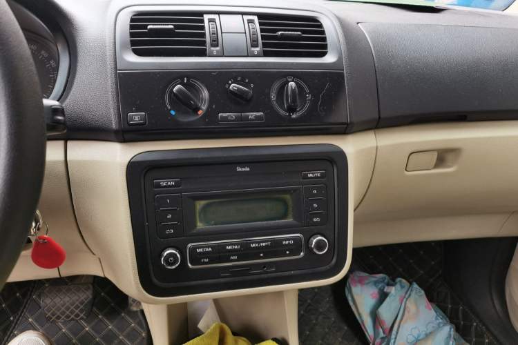 Used Skoda Fabia 2012 1.4L Automatic Crystal Edition
