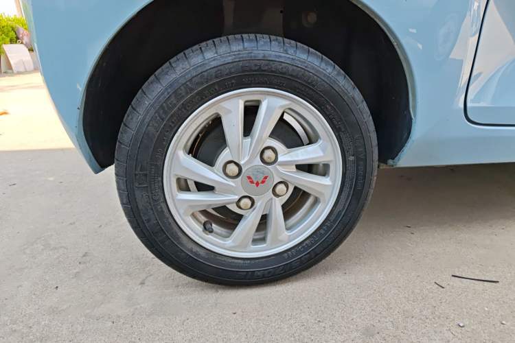 Used Wuling Hongguang MINIEV 2020 Freedom Version Lithium Iron Phosphate Right Rear Wheel Hub
