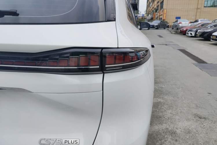 Used CHANGAN CS75 PLUS 2025 4th Generation 1.5T New Blue Whale Smart Luxury Edition
