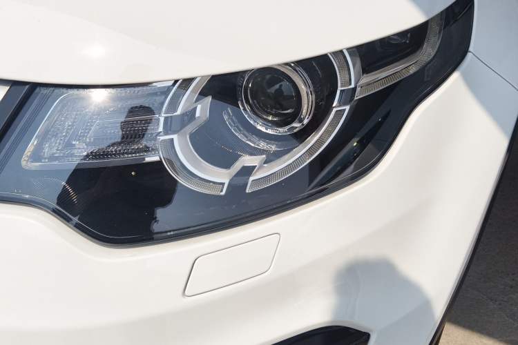 Used Land Rover Discovery Sport 2016 2.0T HSE Left Front Headlight