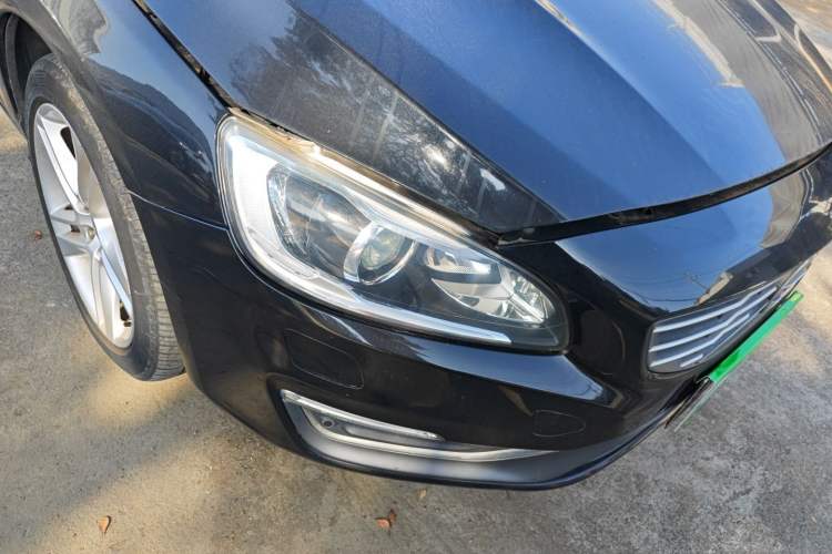 Used Volvo S60 2014 T5 Zhiyi Edition
