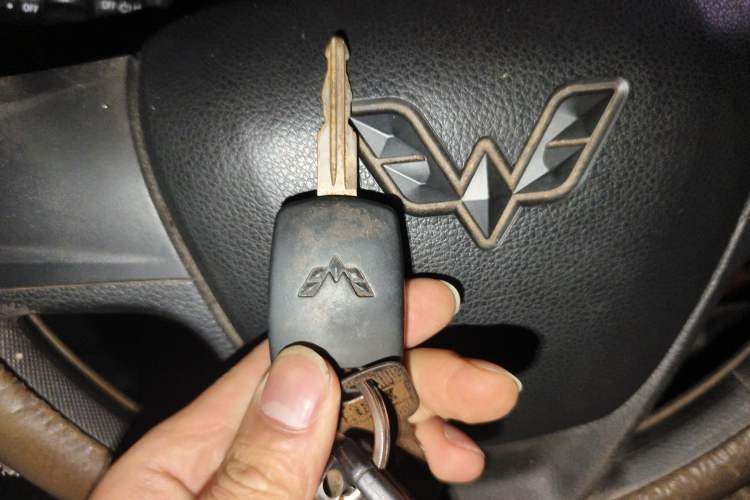 Used Wuling Rongguang 2014 1.5L S Standard Version