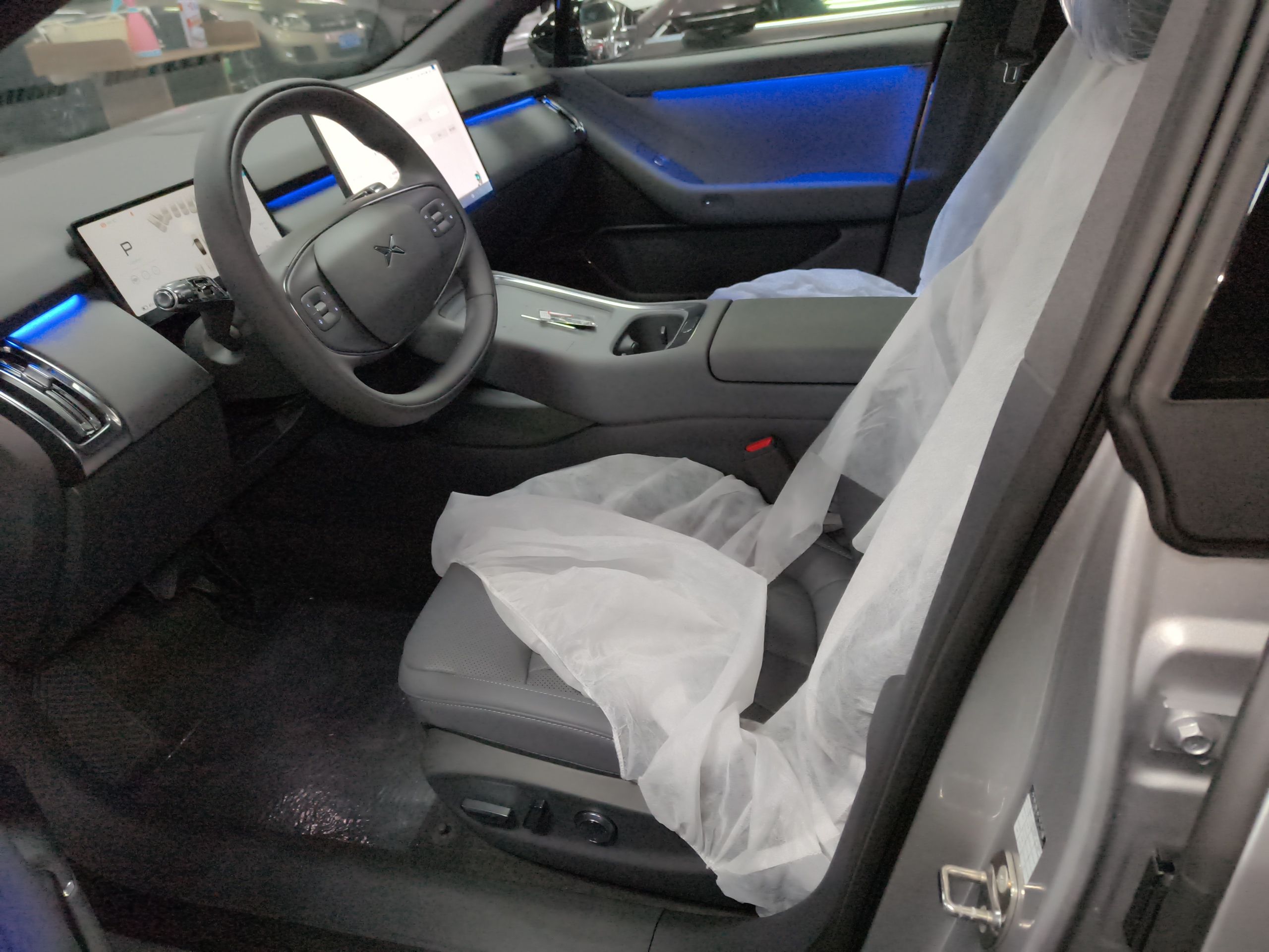 Переднее сиденье в автомобиле