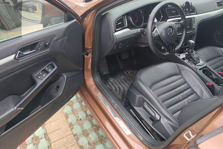 Used Volkswagen Lamando 2018 280TSI DSG Comfort Edition
