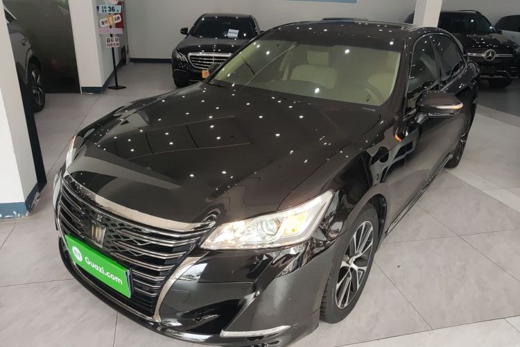 Used Toyota Crown 2018 2.0T Fashion Edition
