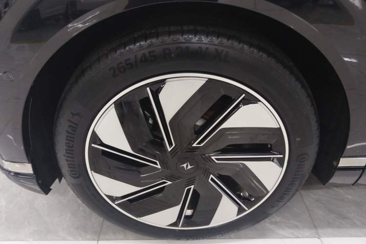 Used Dongfeng eπ eπ008 2025 636Ultra LikeYi Edition 6-Seater