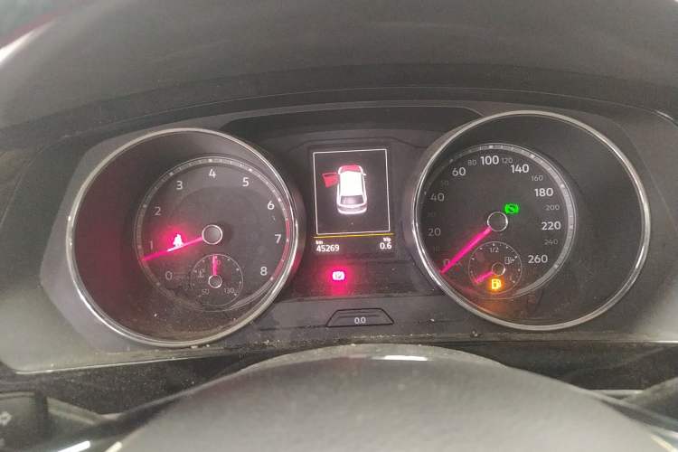 Used Volkswagen Tiguan L 2017 330TSI Automatic Two-Wheel Drive Comfort Edition Instrument Cluster