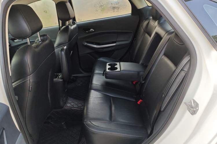 Used Ford Escort 2015 1.5L Automatic Fashion Model