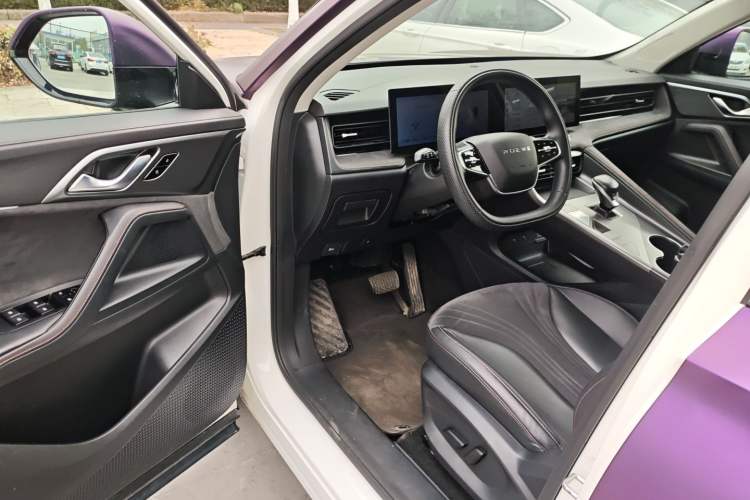 Used Roewe D5X DMH 2024 135 Tech Edition
