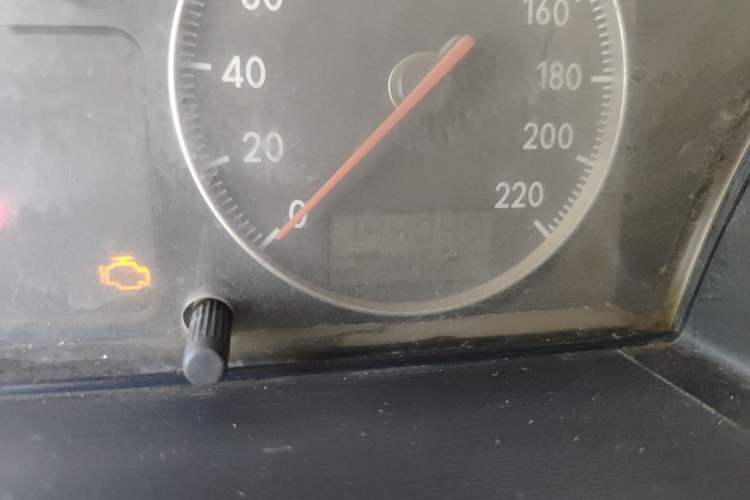 Used Volkswagen Santana Classic 2004 1.8L Station Wagon Odometer Close Up