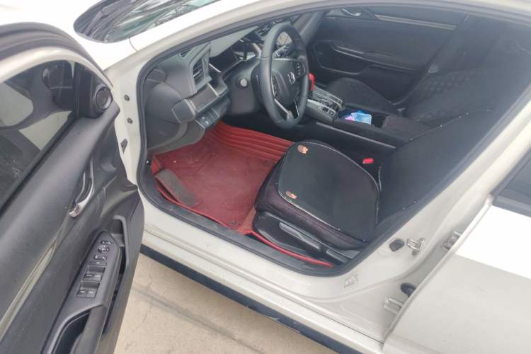 Used Honda Civic 2021 HATCHBACK 220TURBO CVT Trendy Cool Edition Driver Seat