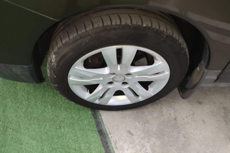 Used Peugeot 3008 2013 2.0L Manual Classic Edition
