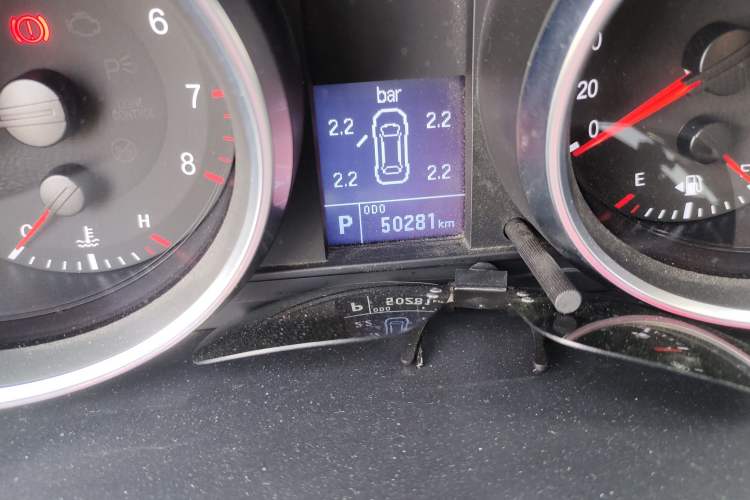 Used Haval H6 2015 Sport Edition 1.5T Automatic Two-Wheel Drive Luxury Model Odometer Close Up