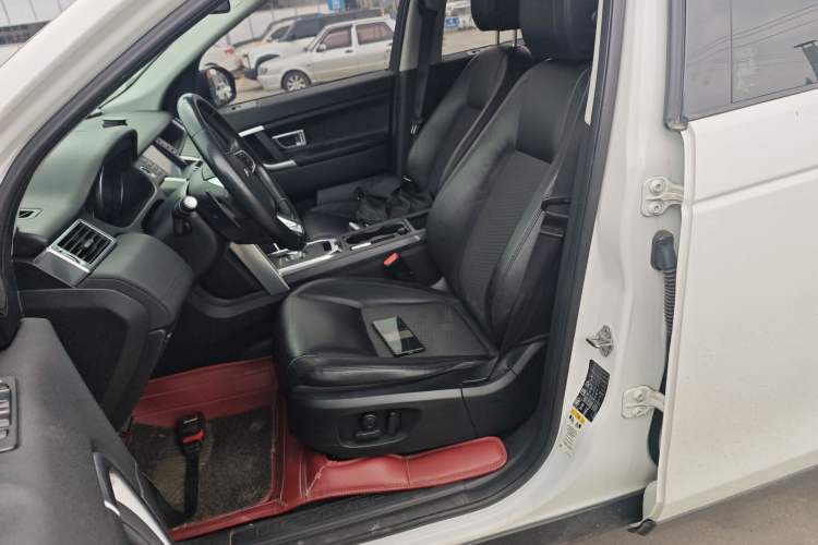 Used Land Rover Discovery Sport 2015 2.0T SE Left Front Seat