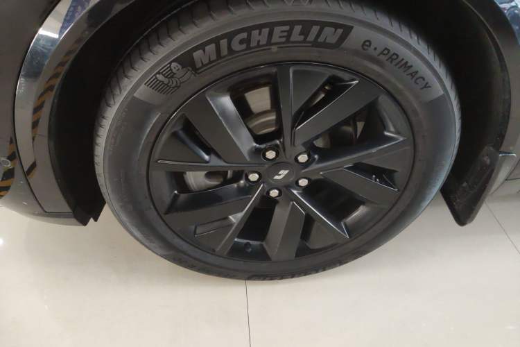 Used Li Auto L8 2023 Pro Model Left Front Wheel Hub