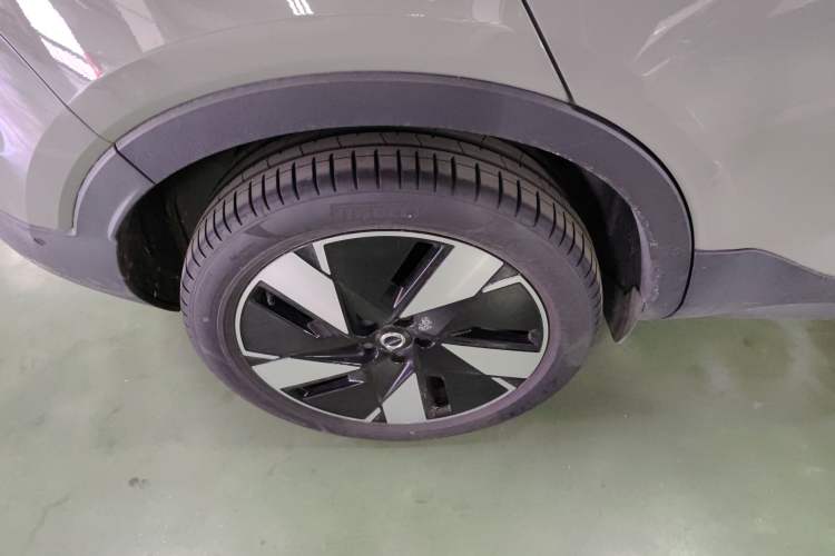 Used Volvo XC40 New Energy 2024 Long-Range PRO Version Exterior 5