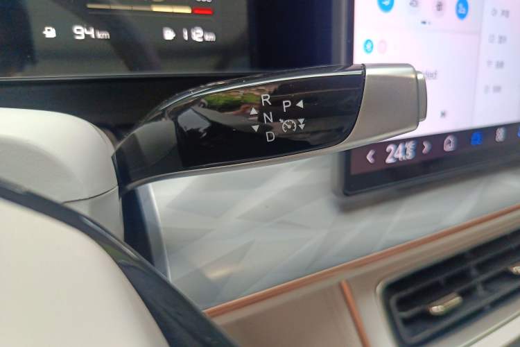 Used NETA L 2024 Extended-Range 310 Flash Charge PRO Edition
