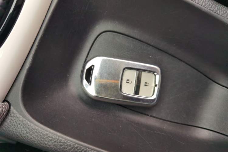 Used Honda LIFE 2021 1.5L CVT CRO-S Fun Edition
